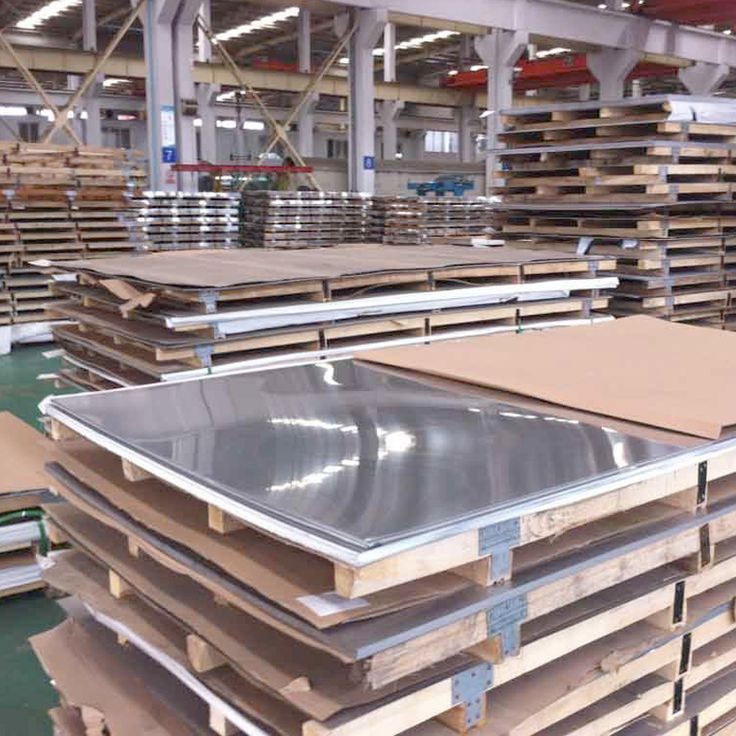 Lembaran metal untuk proses fabrikasi industri